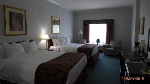 The Bridgeport Inn Fort Mcmurray Kültér fotó